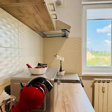 Joy Dragalina 33 Appartement *
