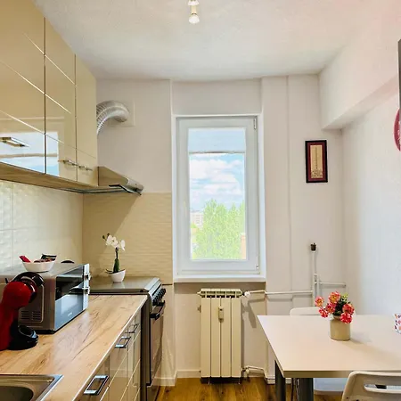 Apartament Joy Dragalina 33 *