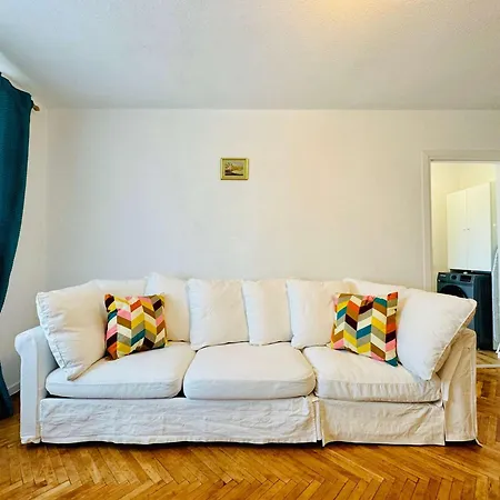 Joy Dragalina 33 Appartement *