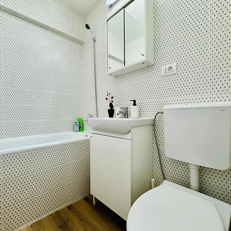 Apartman Joy Dragalina 33 *